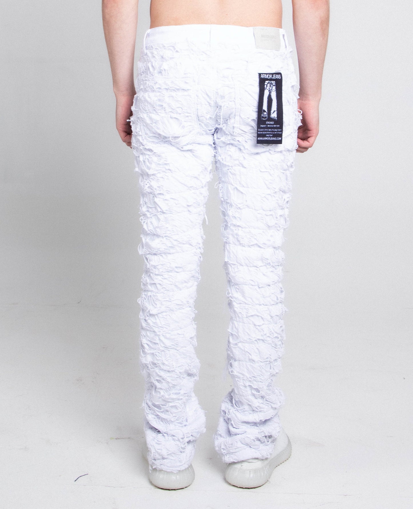 AR704 WHITE FRAYED STACKED JEANS