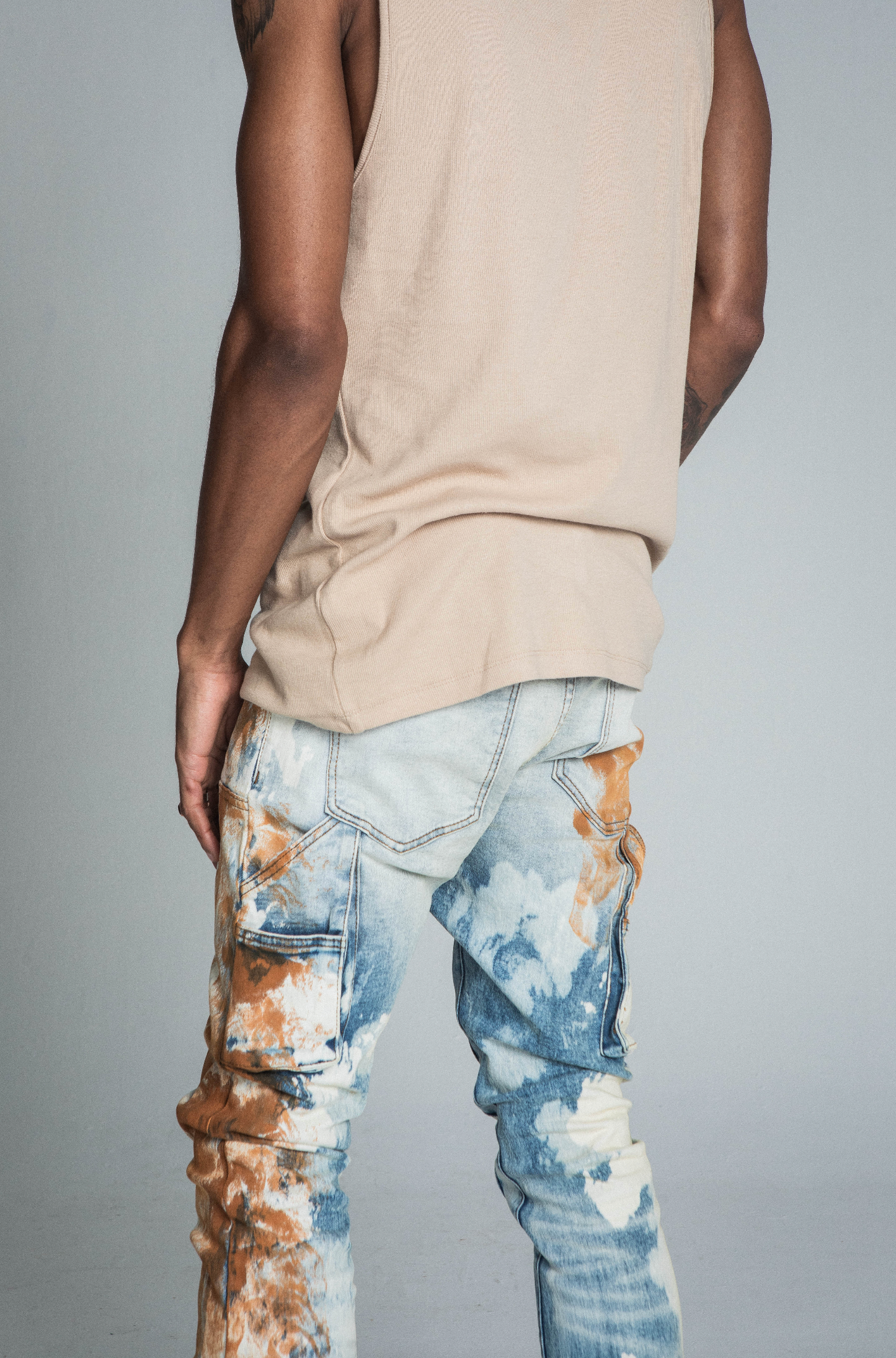 AJ19SK OIL PAINT STACKED JEANS