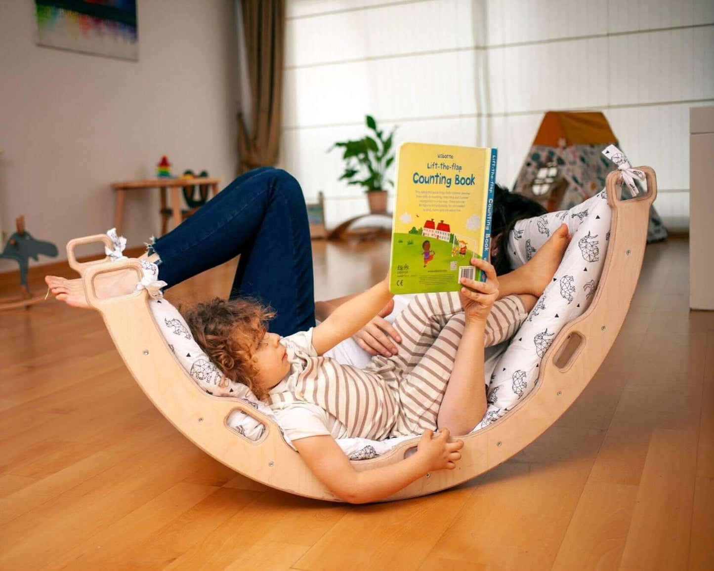Climbing Arch / Rocker with Origami Pattern Pillow