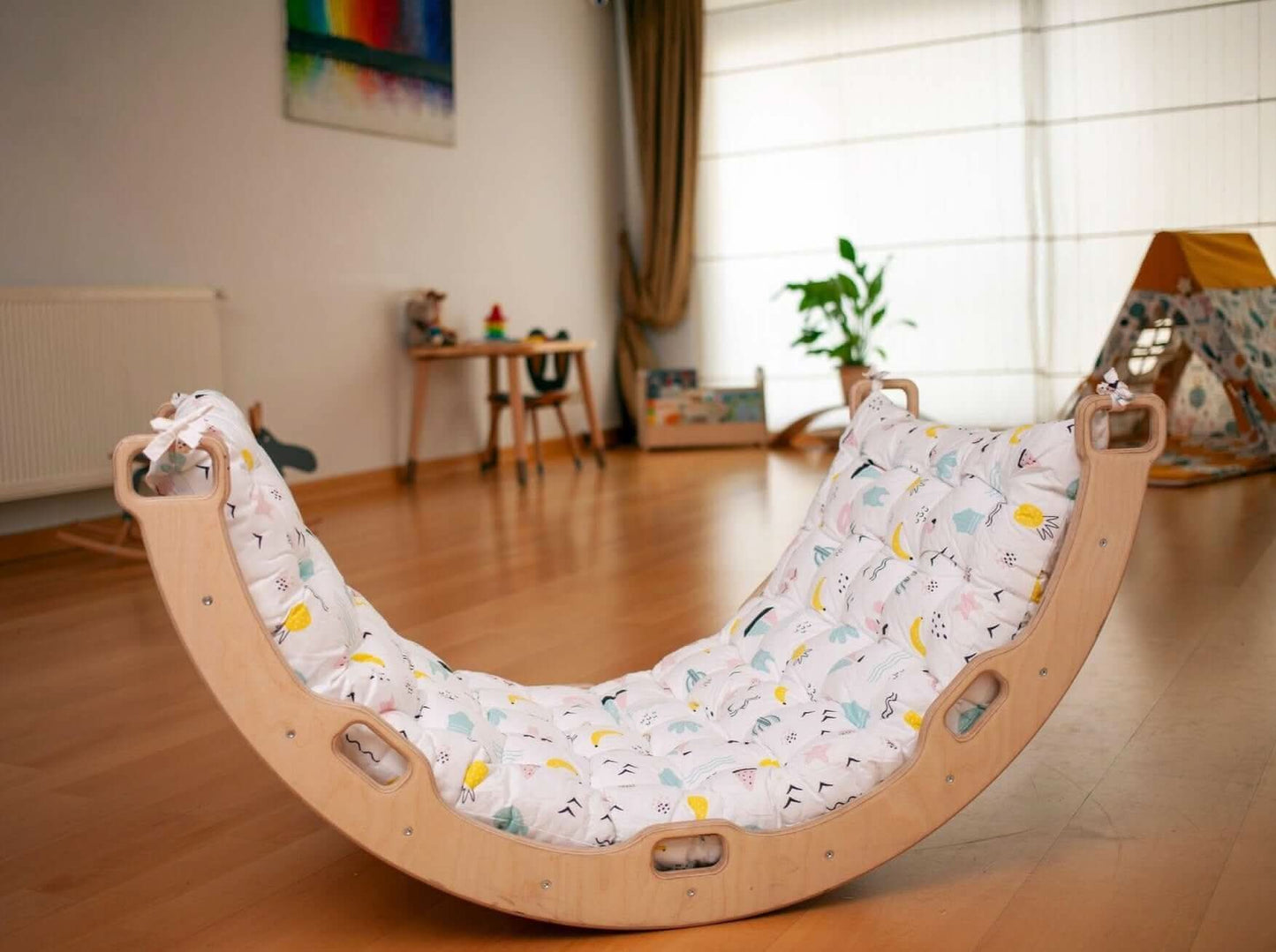 Climbing Arch / Rocker with Flamingo Pattern Pillow
