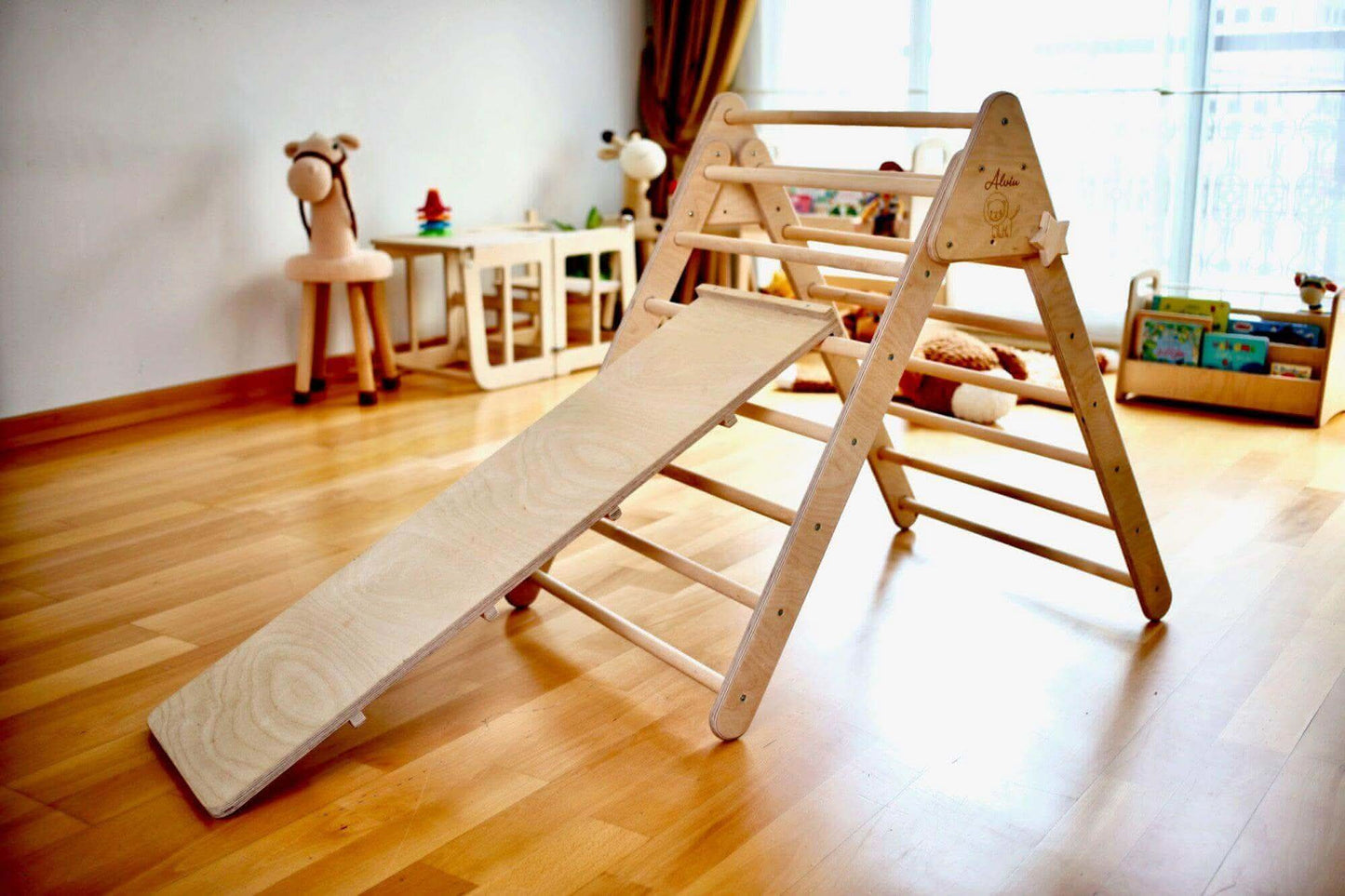 Foldable Climbing Triangle with Ramp