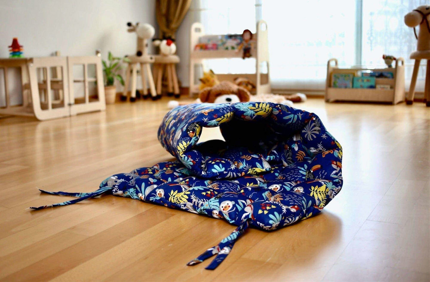 Climbing Arch / Rocker with Forest Pattern Pillow